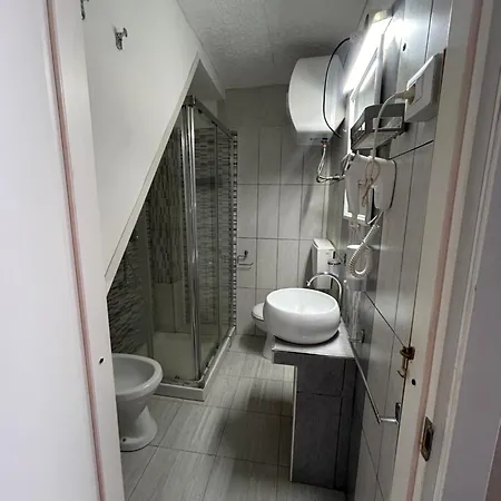 Casa Papale Apartment *