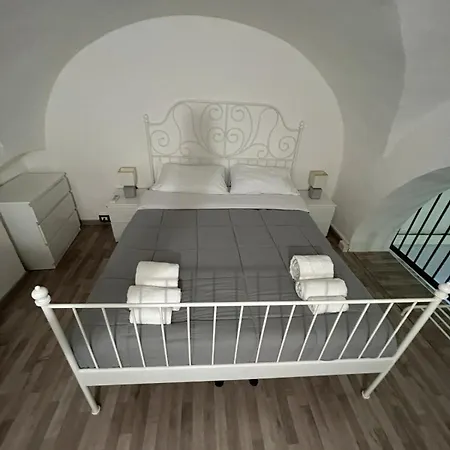 Casa Papale Apartment *